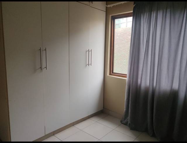 3 BEDROOM FLAT TO LET IN SOUTHGATE